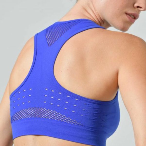 Top sololinguere de sport avec détails perforés, ligne Sculpt